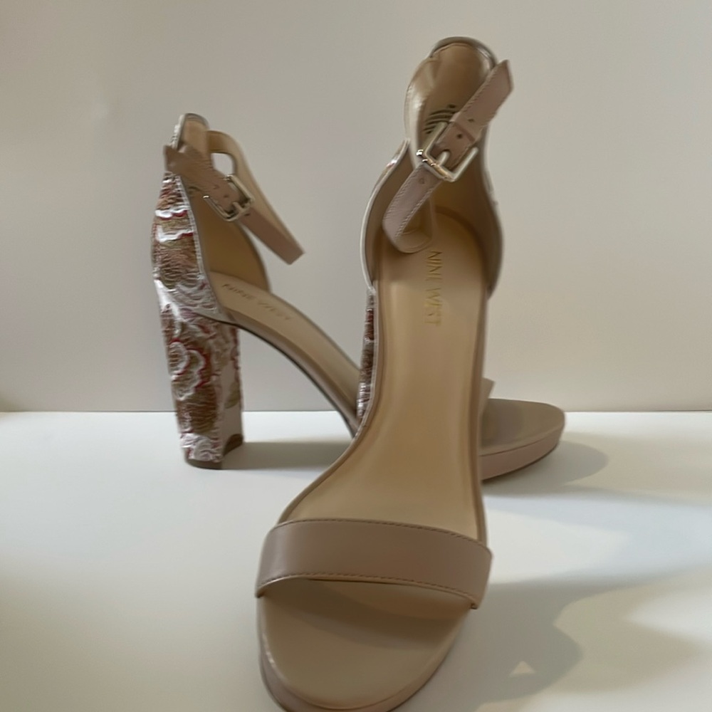 Nine West tapestry and leather platforms heels. NEVER WORN!
